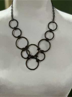 Premier Designs Linked Circle Necklace in Dark Bronze Tone